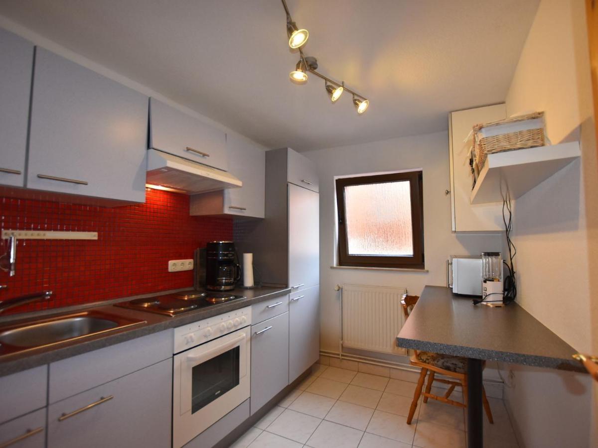 Modern Apartment In Kroepelin With Garden Bilik gambar