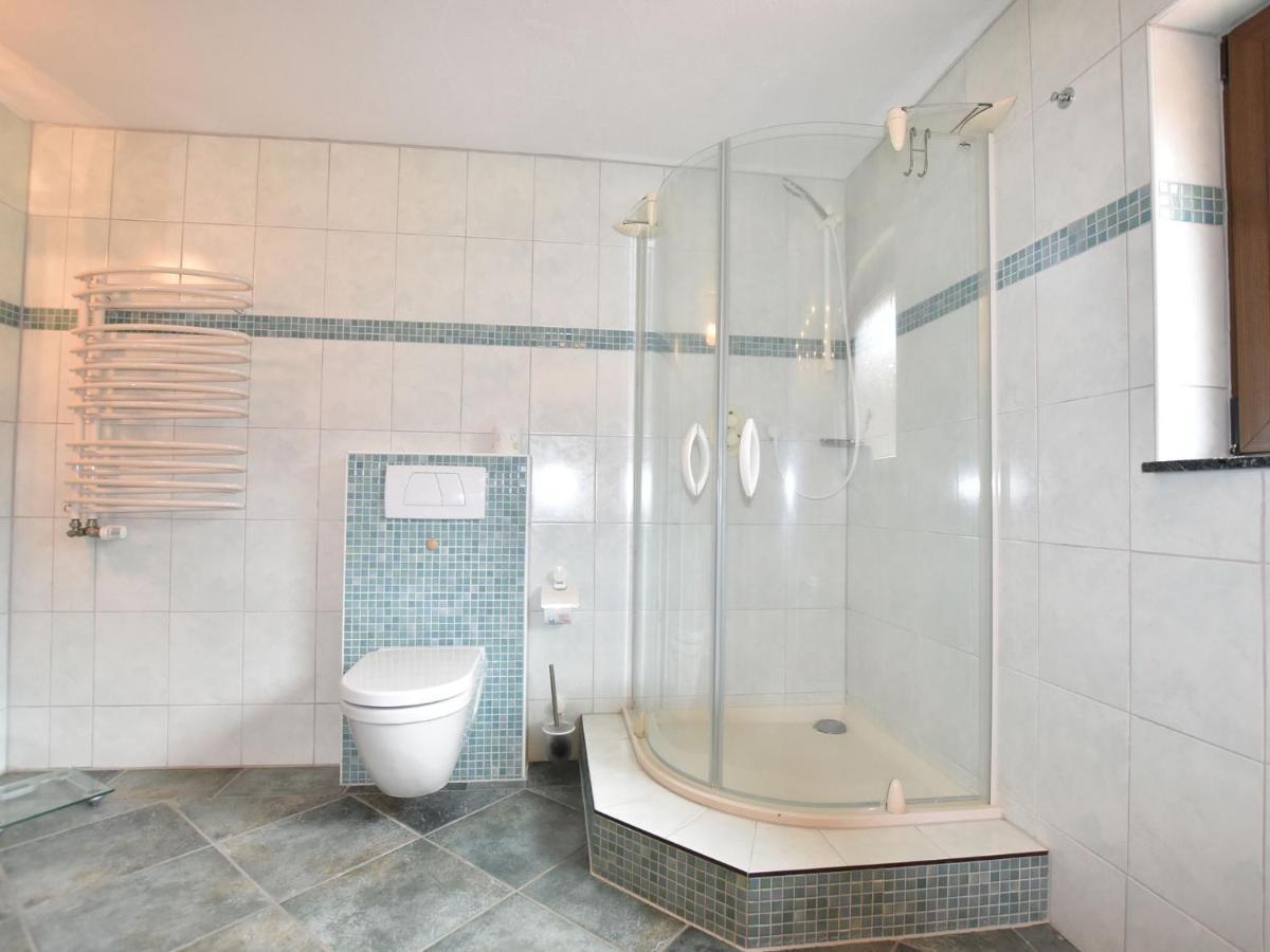 Modern Apartment In Kroepelin With Garden Bilik gambar